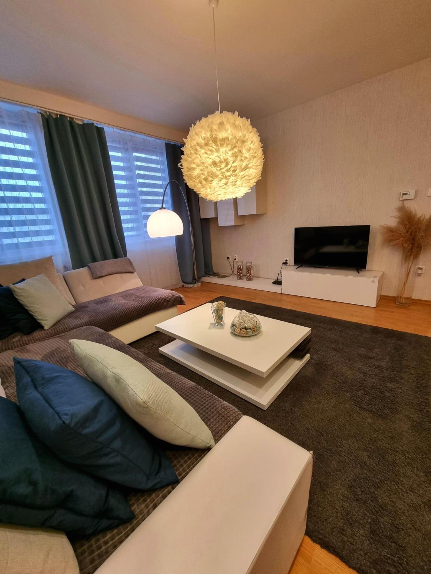 Apartment Banska - City Centre & Private Parking Банска-Бистрица Экстерьер фото